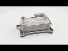 原装06E117021J アルミオイルクーラー C7 3.0T用自動車エンジン用部品